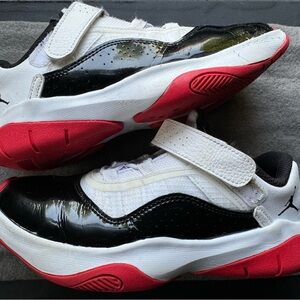 Kids Jordan’s 2.5Y